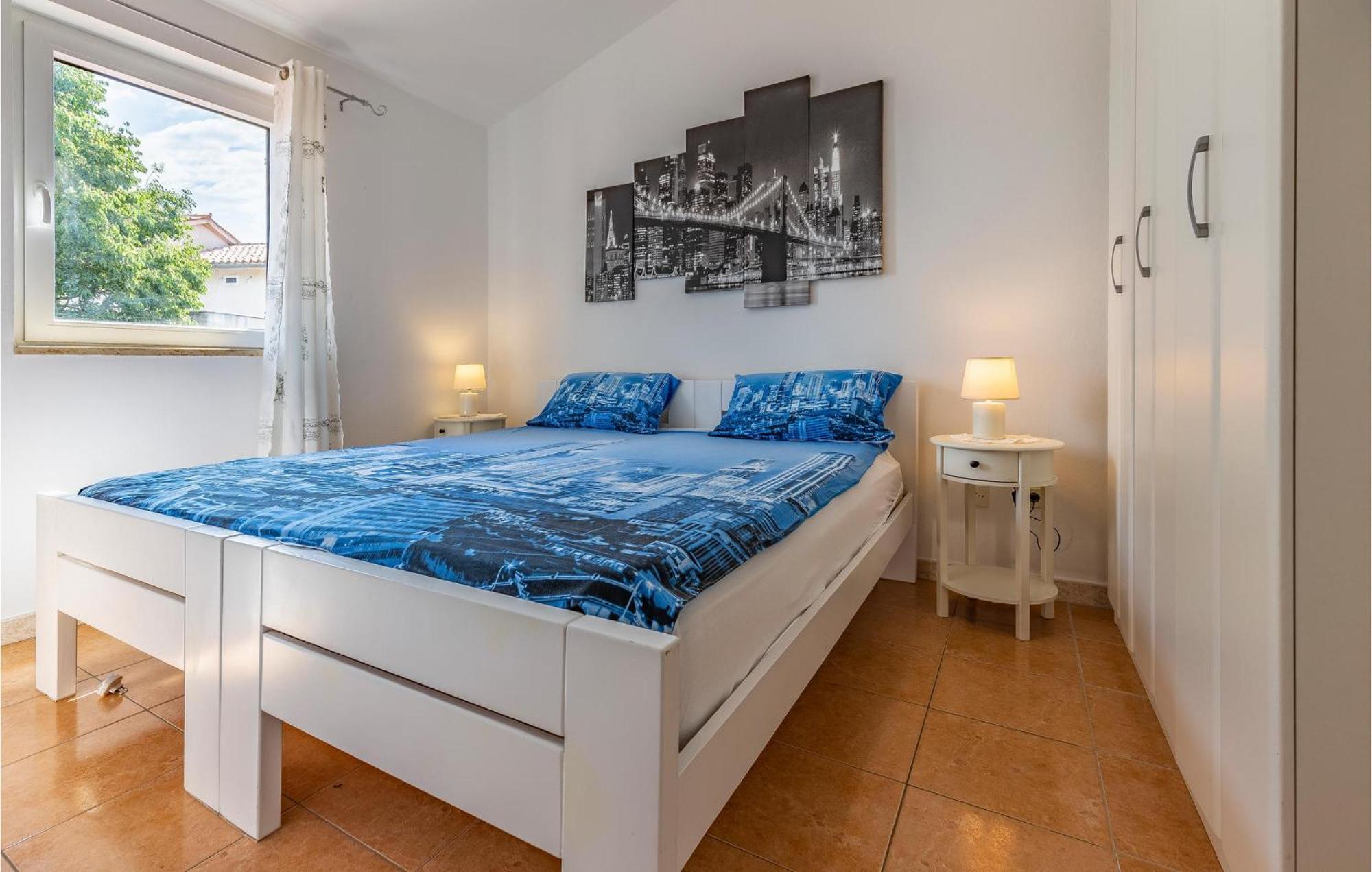 2 Bedroom Beautiful Apartment In Премантура Экстерьер фото